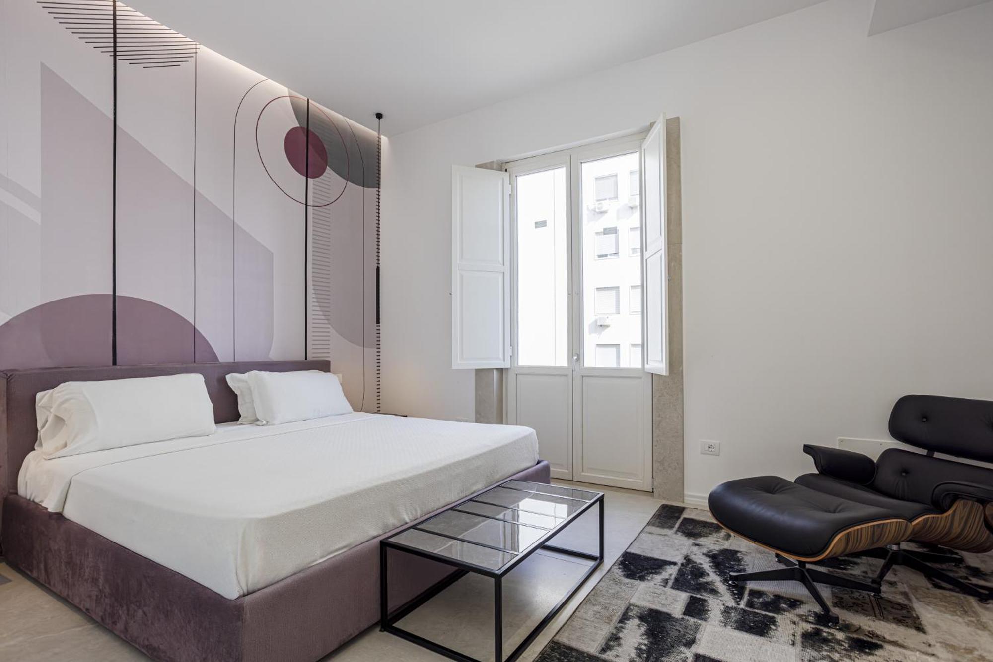 One-Bedroom Loft Apartment Balcony,1622077940:JPEG